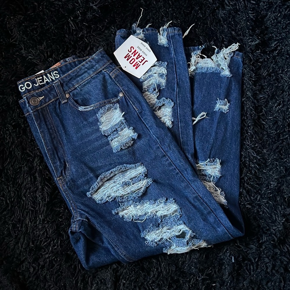 NWT | Distressed High Rise Mom Jeans | GoGo | Size 11